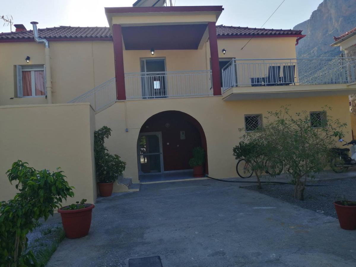 Sunny Cozy House With Grand Courtyard Apartment Leonidio Exterior photo