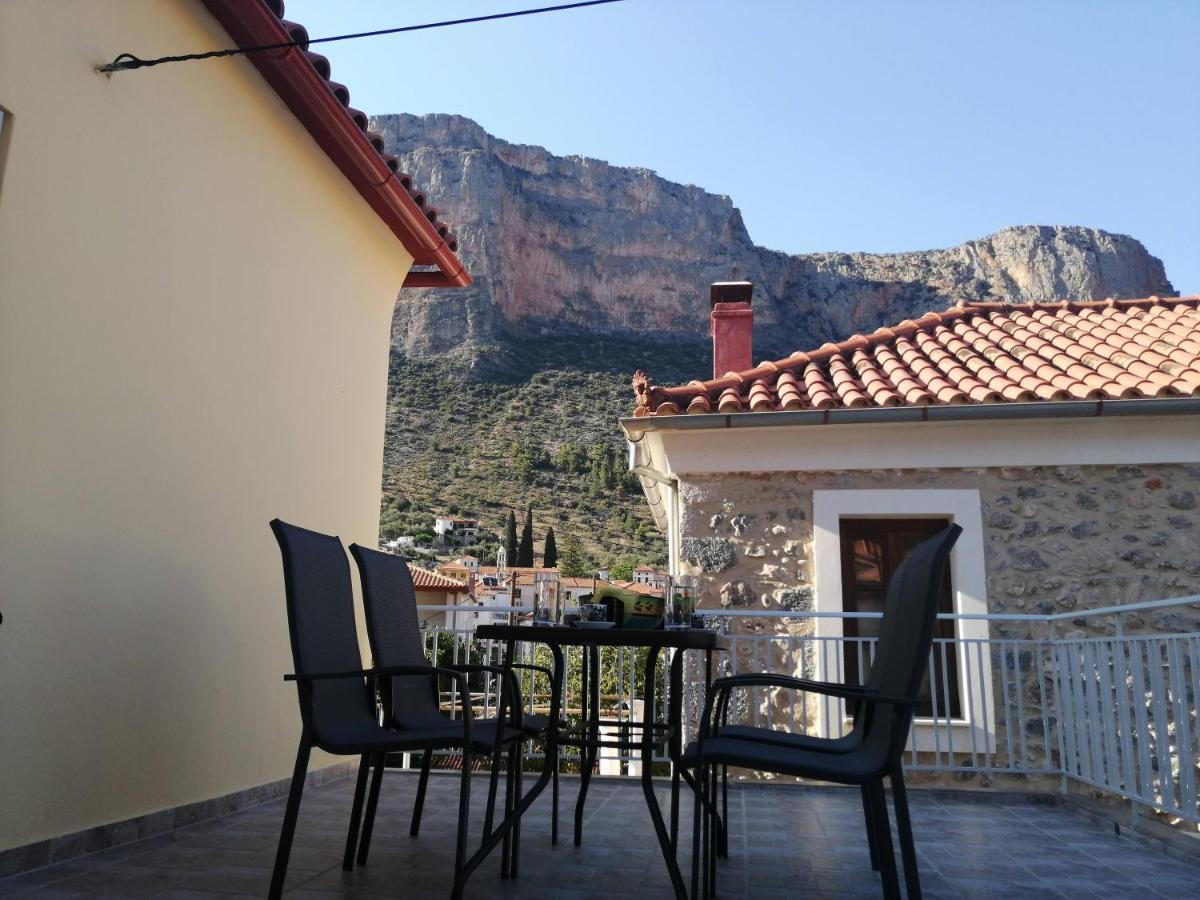 Sunny Cozy House With Grand Courtyard Apartment Leonidio Exterior photo