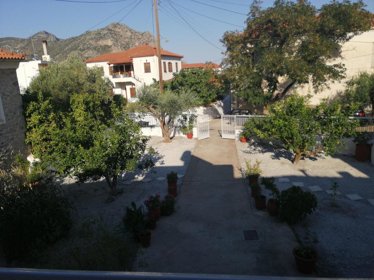 Sunny Cozy House With Grand Courtyard Apartment Leonidio Exterior photo